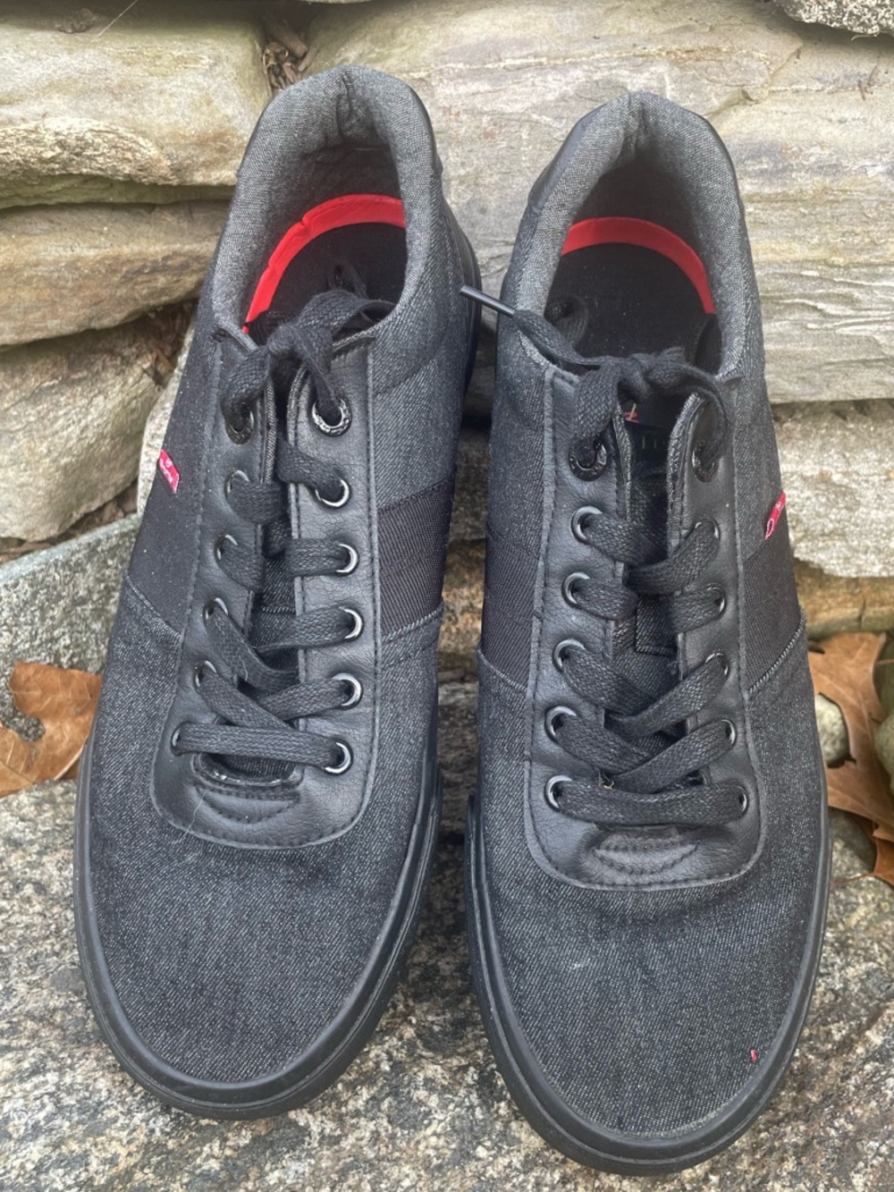 Levi Shoes Size 10